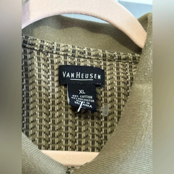 Mens Van Heusen Collared Shirt - Picture 3 of 4